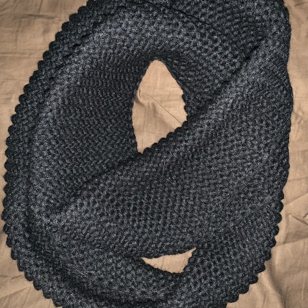 Black Infinity Scarf